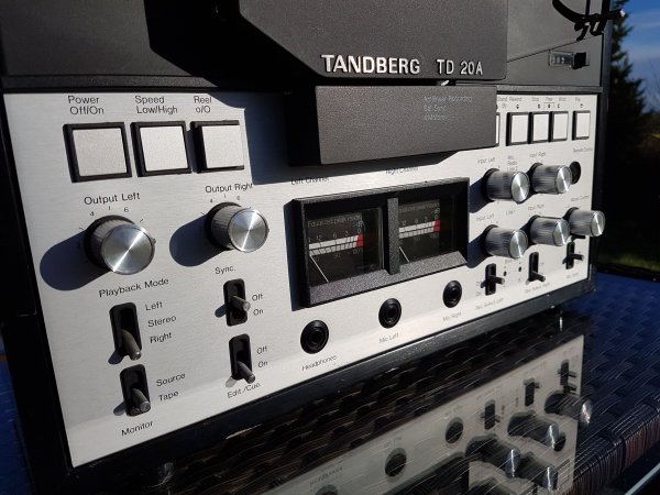 TDoes sound a touch warmer than Revox.  
